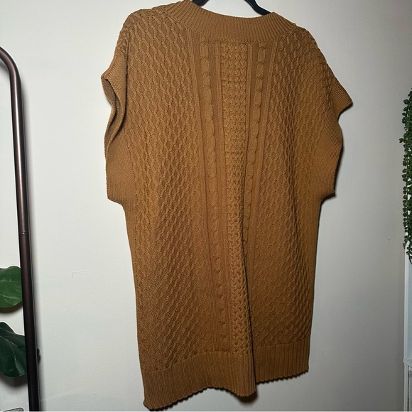 Women's Brown Sweater Vest - Picture 12 of 15